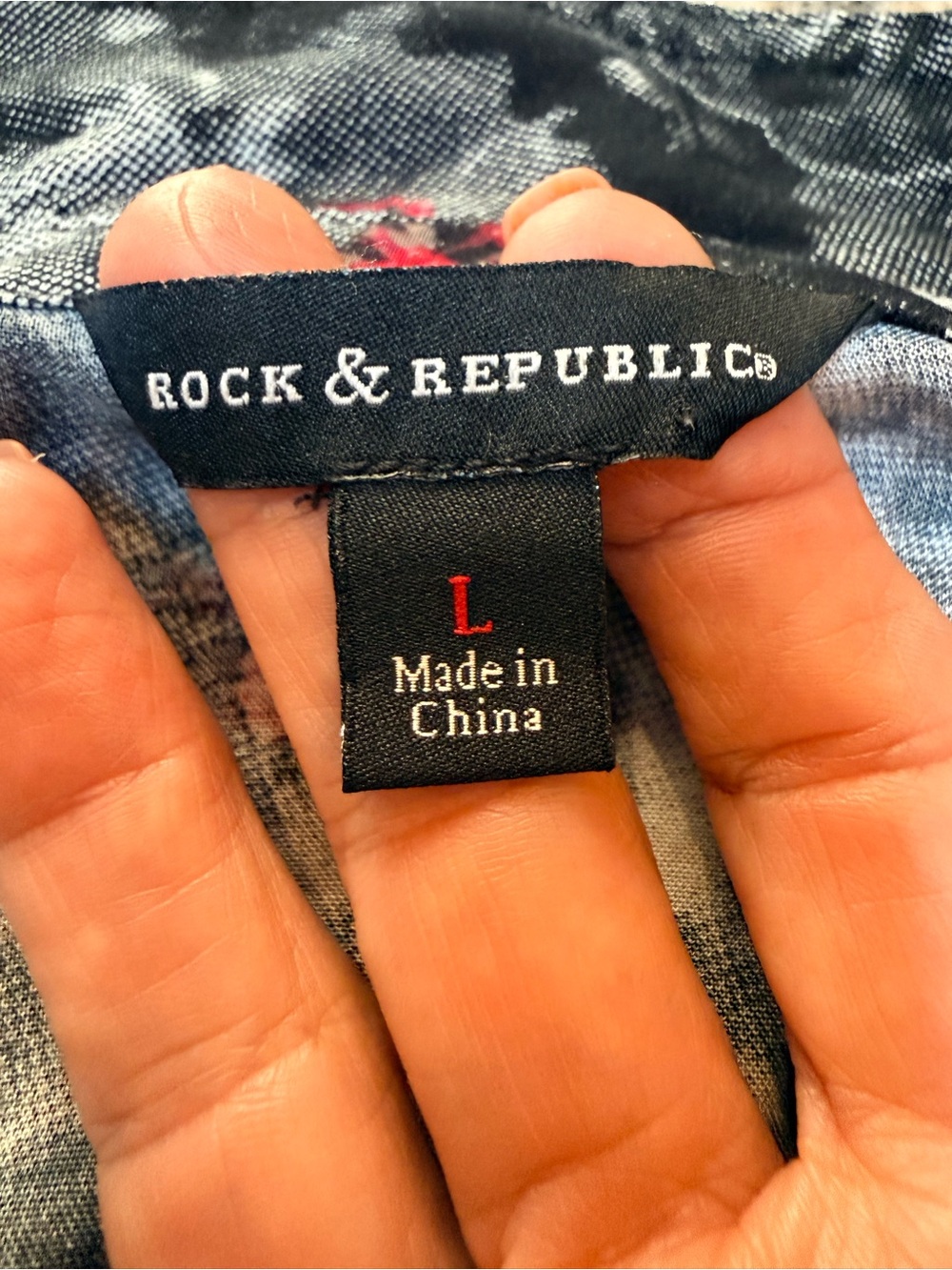 Rock & Republic Floral Button Down Blouse Large Black Gray Red High Low Hem - Picture 2 of 12